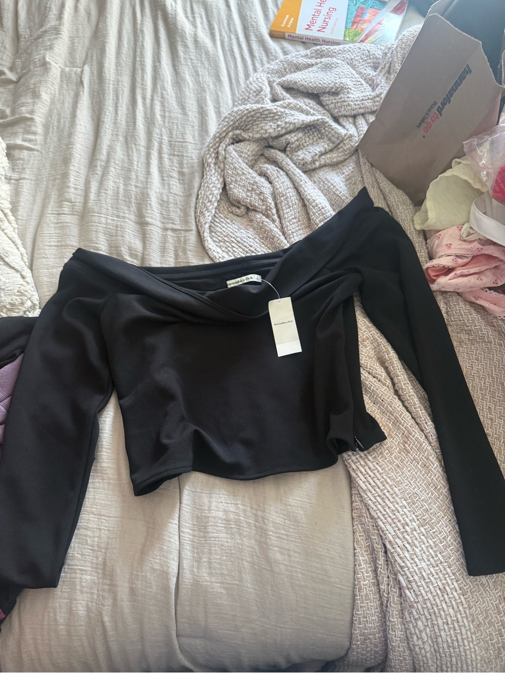 NWT Abercrombie & Fitch Off-Shoulder Black Long Sleeve Crop Top